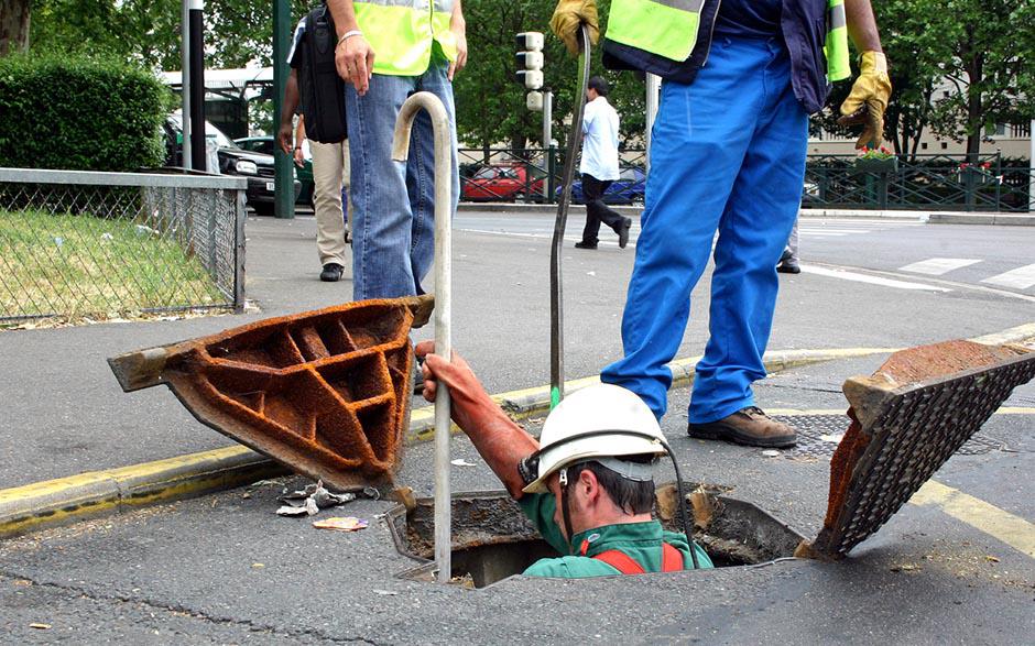 dépannage canalisation bouchée Paris 7
